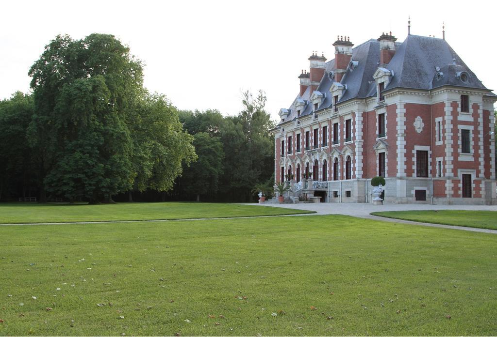 לינה וארוחת בוקר Gevrolles Chateau Du Breuil מראה חיצוני תמונה