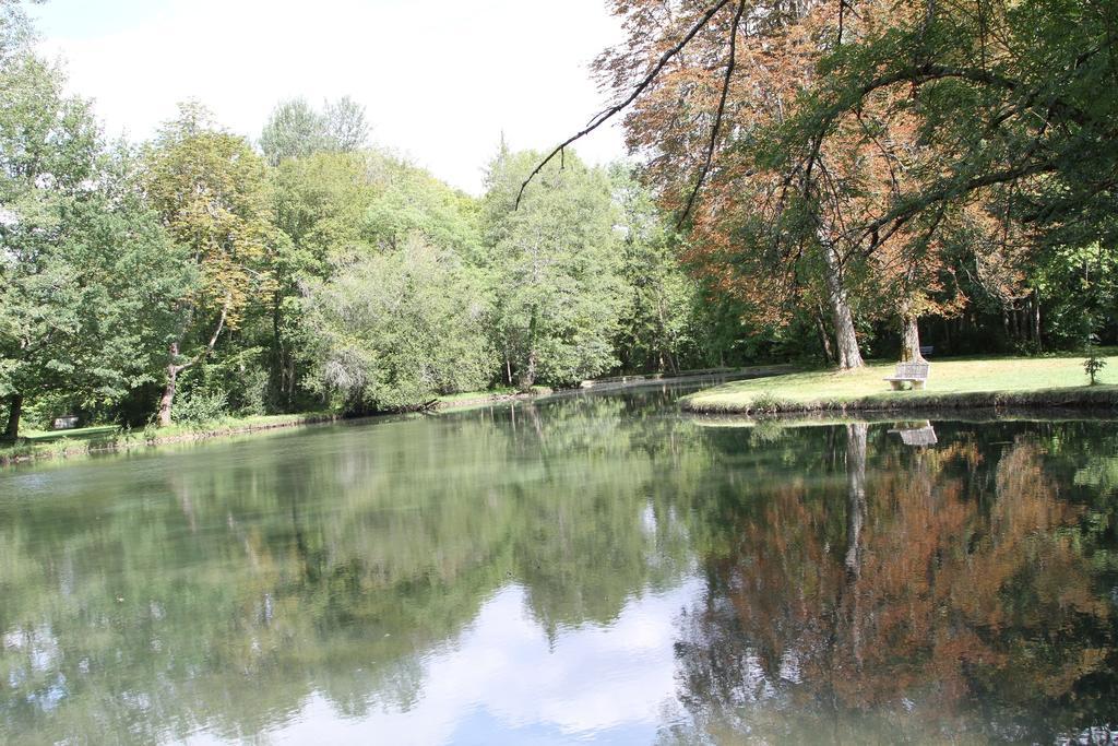 לינה וארוחת בוקר Gevrolles Chateau Du Breuil מראה חיצוני תמונה