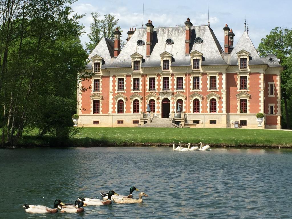 לינה וארוחת בוקר Gevrolles Chateau Du Breuil מראה חיצוני תמונה